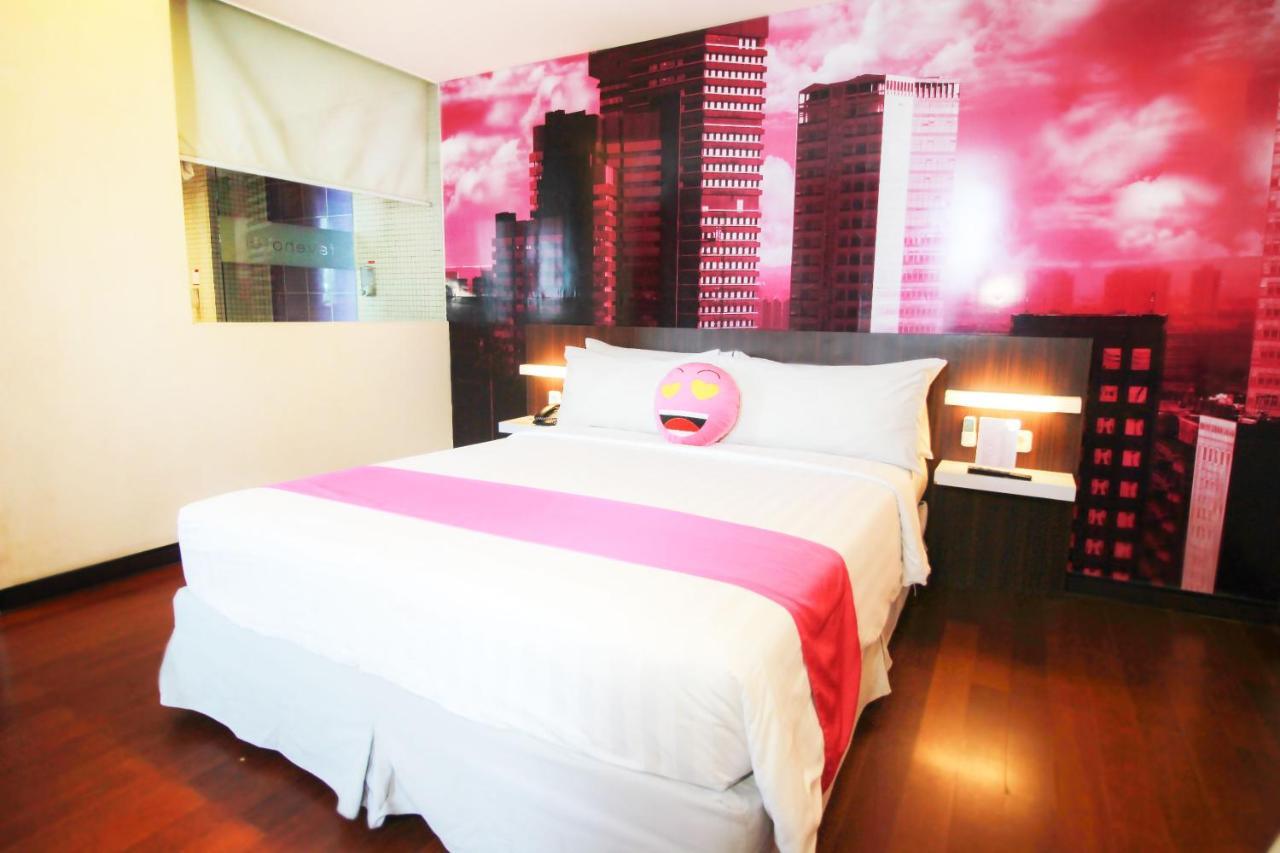 Favehotel Mex Tunjungan Surabaya Exterior photo