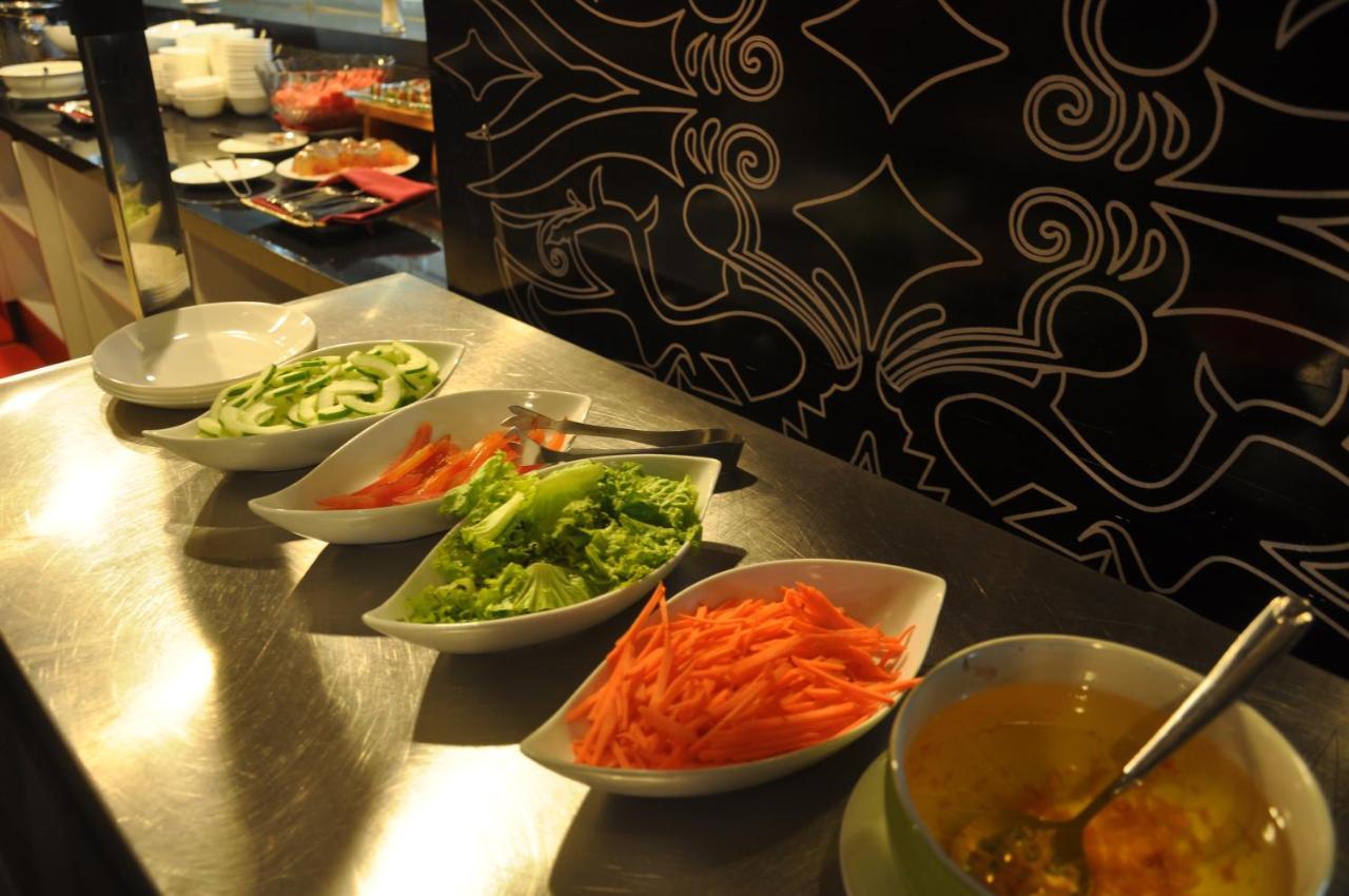Favehotel Mex Tunjungan Surabaya Exterior photo